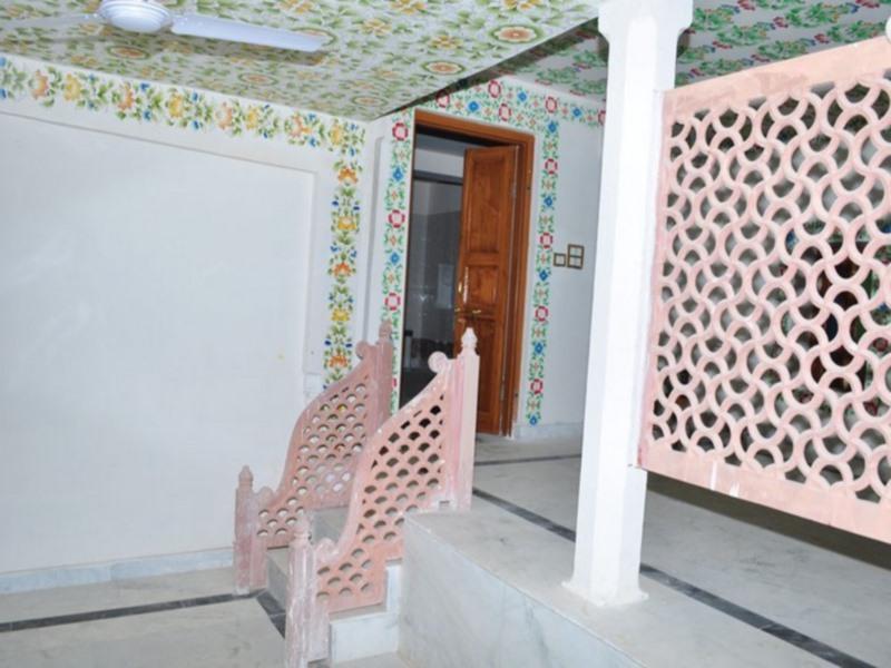 Hotel Suroth Mahal Luharu Ngoại thất bức ảnh